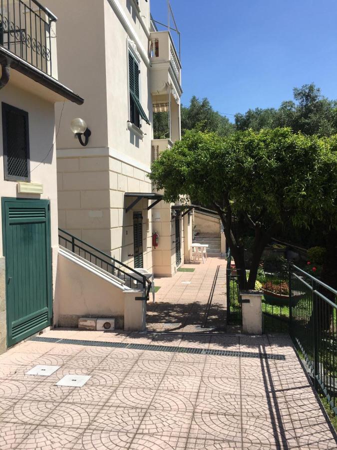 B&B Oasi Regina Pacis Santa Margherita Ligure Exteriör bild