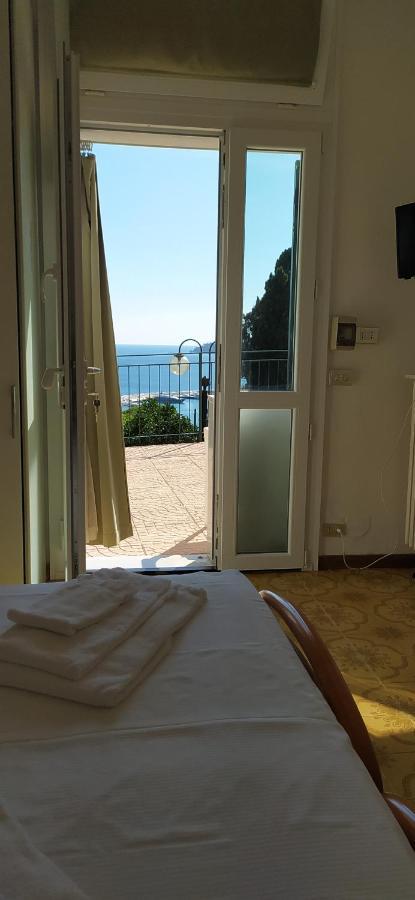 B&B Oasi Regina Pacis Santa Margherita Ligure Exteriör bild